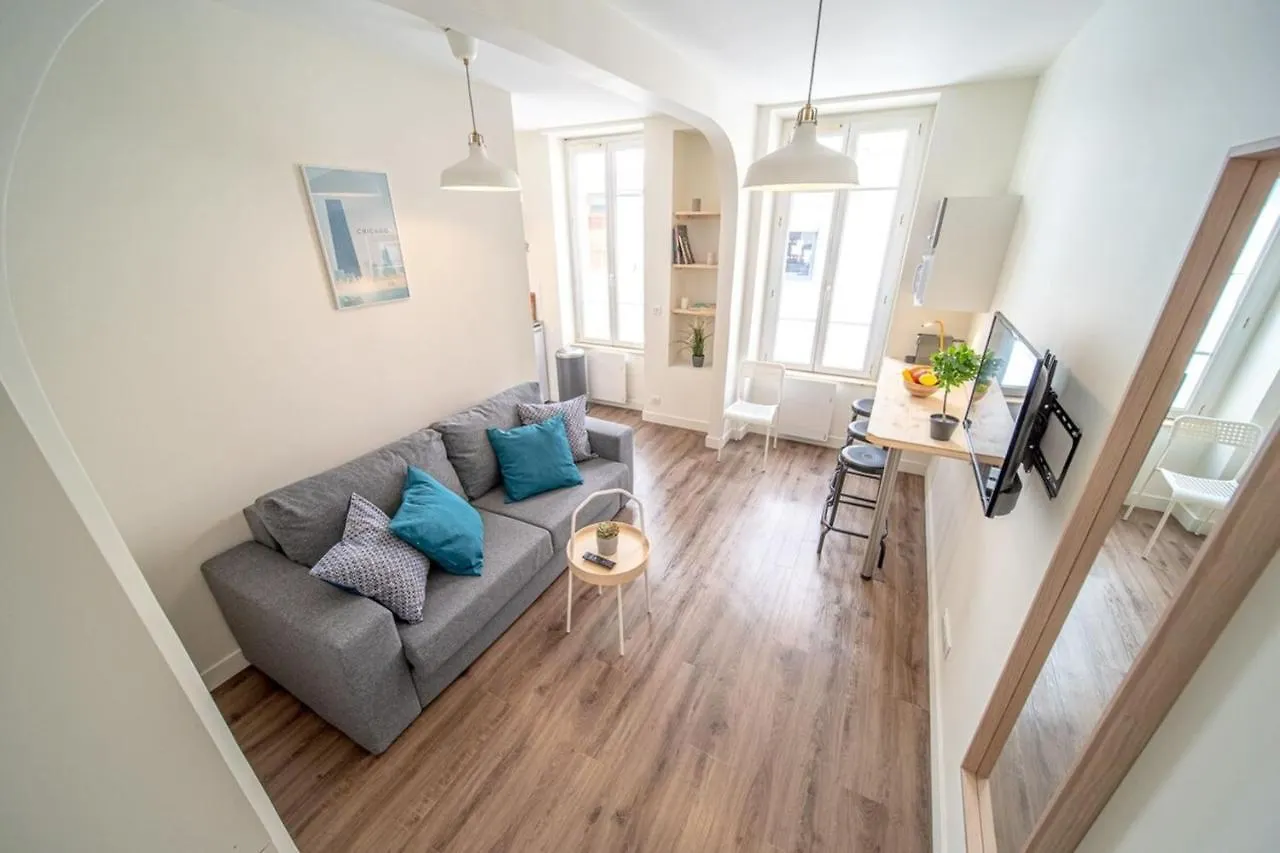 La Maison Gratte Ciel - Studio Chicago - Jardinn Villeurbanne Apartment