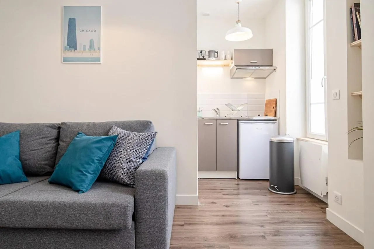 La Maison Gratte Ciel - Studio Chicago - Jardinn Villeurbanne Apartment